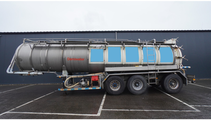 Burg 3 AXLE WATER TANK 29.975LTR - Semirimorchio cisterna: foto 1 Burg 3 AXLE WATER TANK 29.975LTR - Semirimorchio cisterna: foto 1