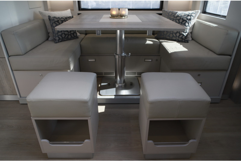 Mercedes-Benz ACTROS 2651 6X2 STX CAMPER POP-OUT MOTORHOME - Camper: foto 5 Mercedes-Benz ACTROS 2651 6X2 STX CAMPER POP-OUT MOTORHOME - Camper: foto 5