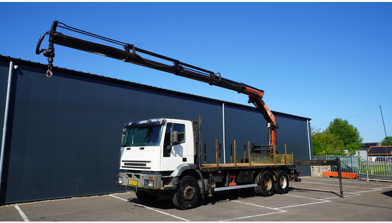 Iveco EUROTRAKKER CURSOR 350 6X4 FLATBED WITH PALFINGER PK 20002 CRANE - Camion con gru: foto 2 Iveco EUROTRAKKER CURSOR 350 6X4 FLATBED WITH PALFINGER PK 20002 CRANE - Camion con gru: foto 2