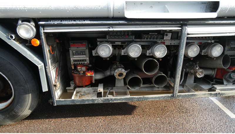 LAG 3 AXLE ADR FUEL TANK TRAILER 45.000ltr - Semirimorchio cisterna: foto 4 LAG 3 AXLE ADR FUEL TANK TRAILER 45.000ltr - Semirimorchio cisterna: foto 4