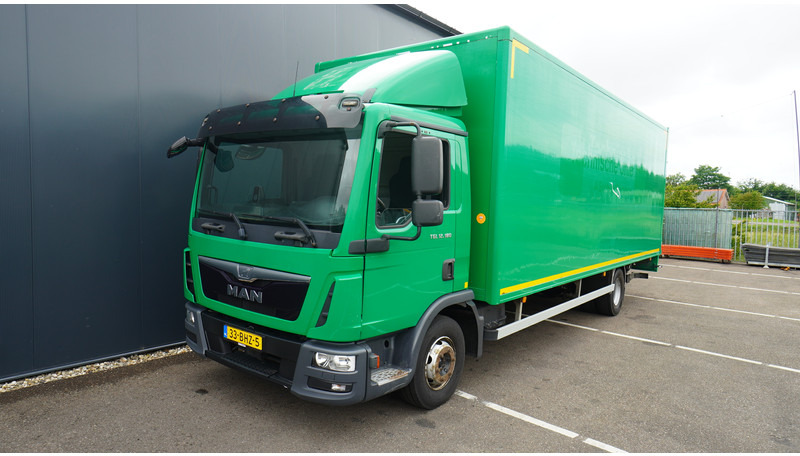 MAN TGL12.180 4X2 CLOSED BOX - Autocarro furgonato: foto 2 MAN TGL12.180 4X2 CLOSED BOX - Autocarro furgonato: foto 2