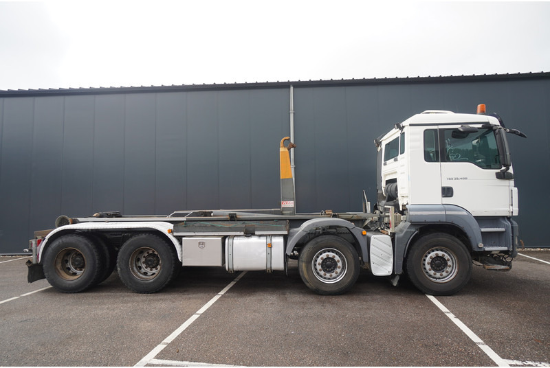 MAN TGS 35.400 8x4 HOOKARM SYSTEM MANUAL GEARBOX - Autocarro scarrabile: foto 4 MAN TGS 35.400 8x4 HOOKARM SYSTEM MANUAL GEARBOX - Autocarro scarrabile: foto 4