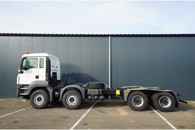 MAN TGS41.400 8X4 BB-WW NEW UNUSED CHASSIS EURO3 - Autocarro telaio: foto 1 MAN TGS41.400 8X4 BB-WW NEW UNUSED CHASSIS EURO3 - Autocarro telaio: foto 1