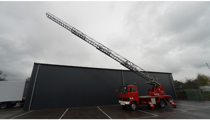 Mercedes-Benz 809 FIRE LADDER TRUCK 13.100KM MANUAL GEARBOX - Autopompa: foto 2 Mercedes-Benz 809 FIRE LADDER TRUCK 13.100KM MANUAL GEARBOX - Autopompa: foto 2