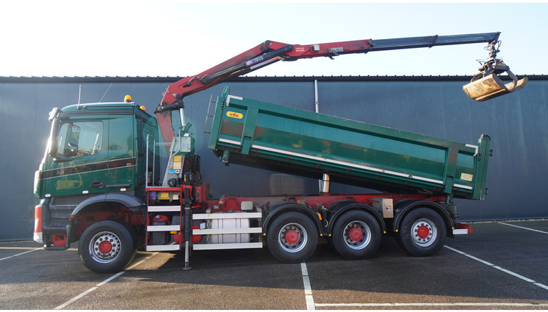 Mercedes-Benz AROCS 3542 8X4 2 SIDE TIPPER WITH HMF Z 1943 CRANE 407.000KM - Camion con gru: foto 1 Mercedes-Benz AROCS 3542 8X4 2 SIDE TIPPER WITH HMF Z 1943 CRANE 407.000KM - Camion con gru: foto 1