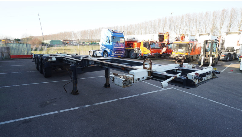 Renders 3 AXLE EXTENDABLE CONTAINER TRANSPORT TRAILER - Semirimorchio portacontainer/ Caisse interchangeable: foto 3 Renders 3 AXLE EXTENDABLE CONTAINER TRANSPORT TRAILER - Semirimorchio portacontainer/ Caisse interchangeable: foto 3