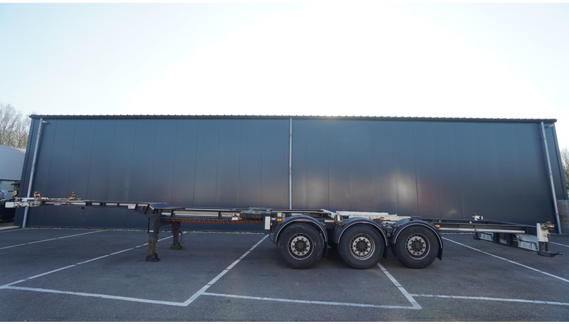 Renders 3 AXLE EXTENDABLE CONTAINER TRANSPORT TRAILER - Semirimorchio portacontainer/ Caisse interchangeable: foto 1 Renders 3 AXLE EXTENDABLE CONTAINER TRANSPORT TRAILER - Semirimorchio portacontainer/ Caisse interchangeable: foto 1