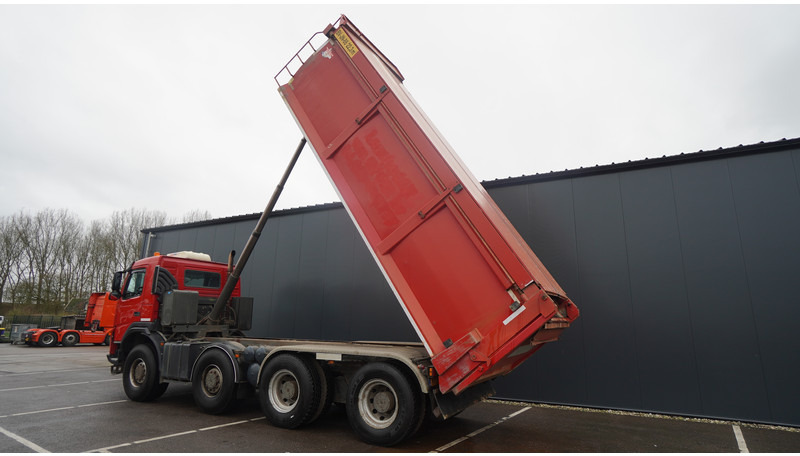 Terberg FM 2000/440 8X8 TIPPER 22.3 M3 647.000KM - Autocarro ribaltabile: foto 4 Terberg FM 2000/440 8X8 TIPPER 22.3 M3 647.000KM - Autocarro ribaltabile: foto 4