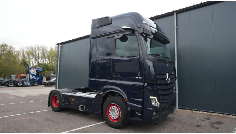 Mercedes-Benz ACTROS 1945 GIGASPACE 709.200KM - Trattore stradale: foto 4 Mercedes-Benz ACTROS 1945 GIGASPACE 709.200KM - Trattore stradale: foto 4