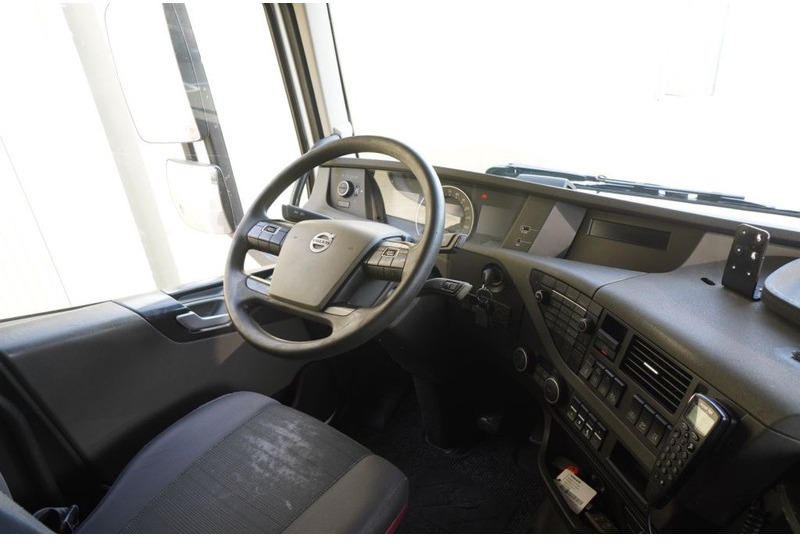 Volvo FH 420 6X2 ADR EURO 6 - Trattore stradale: foto 5 Volvo FH 420 6X2 ADR EURO 6 - Trattore stradale: foto 5