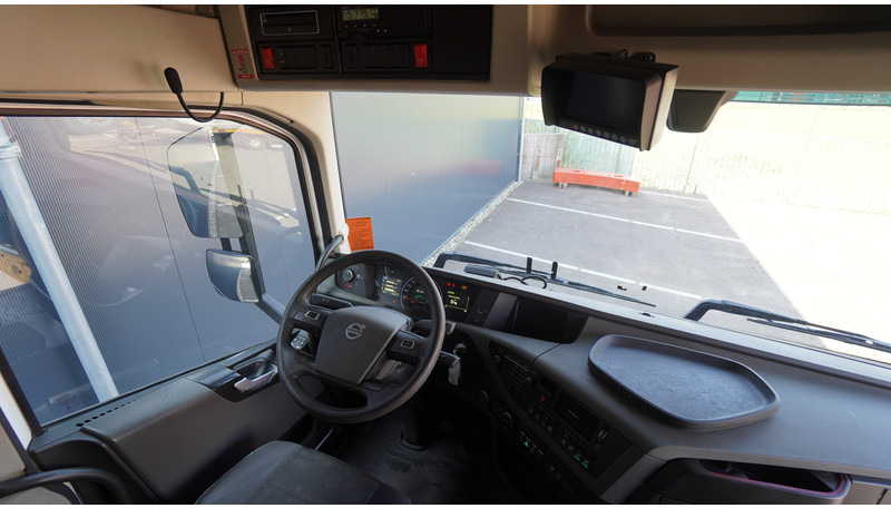 Volvo FH 420 6X2 LNG ADR - Trattore stradale: foto 5 Volvo FH 420 6X2 LNG ADR - Trattore stradale: foto 5