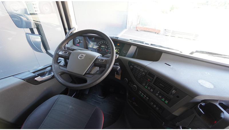 Volvo FH 420 ADR GLOBETROTTER EURO 6 864.000KM - Trattore stradale: foto 5 Volvo FH 420 ADR GLOBETROTTER EURO 6 864.000KM - Trattore stradale: foto 5