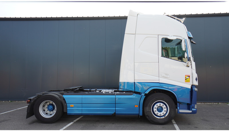 Volvo FH 460 GLOBETROTTER EURO 6 - Trattore stradale: foto 2 Volvo FH 460 GLOBETROTTER EURO 6 - Trattore stradale: foto 2