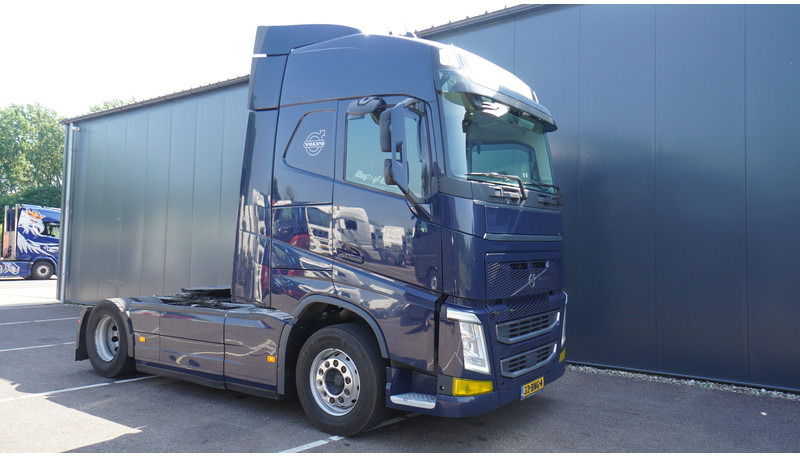 Volvo FH460 EURO 6 GLOBETROTTER 833.000KM - Trattore stradale: foto 4 Volvo FH460 EURO 6 GLOBETROTTER 833.000KM - Trattore stradale: foto 4