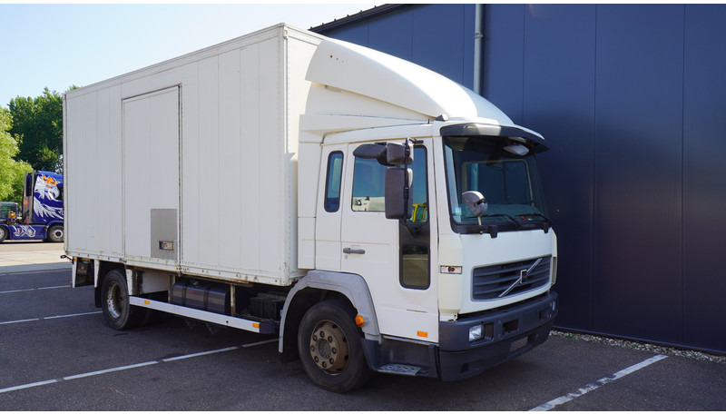 Volvo FL 6.220 CLOSED BOX 444.000KM MANUAL GEARBOX - Autocarro furgonato: foto 4 Volvo FL 6.220 CLOSED BOX 444.000KM MANUAL GEARBOX - Autocarro furgonato: foto 4