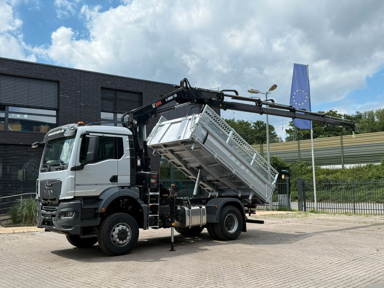 MAN TGS 18.400 TG3 4x4 Euro6e Hiab X-HiDuo 138DS-4 - Autocarro ribaltabile, Camion con gru: foto 1 MAN TGS 18.400 TG3 4x4 Euro6e Hiab X-HiDuo 138DS-4 - Autocarro ribaltabile, Camion con gru: foto 1