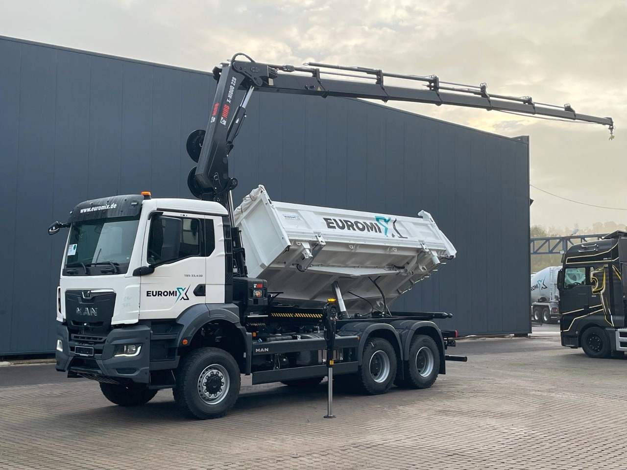 Autocarro ribaltabile, Camion con gru MAN TGS 33.440 6x6 /3-Seiten- Kipper /  HIAB 228-6: foto 10