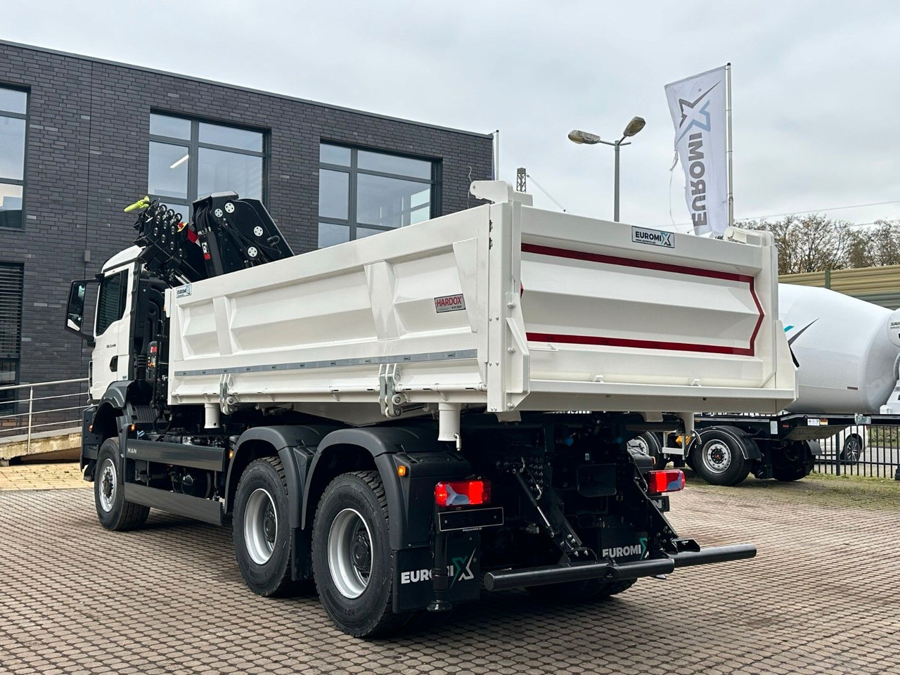 MAN TGS 33.440 6x6 /3-Seiten- Kipper / Kran HIAB 302 - Autocarro ribaltabile, Camion con gru: foto 4 MAN TGS 33.440 6x6 /3-Seiten- Kipper / Kran HIAB 302 - Autocarro ribaltabile, Camion con gru: foto 4