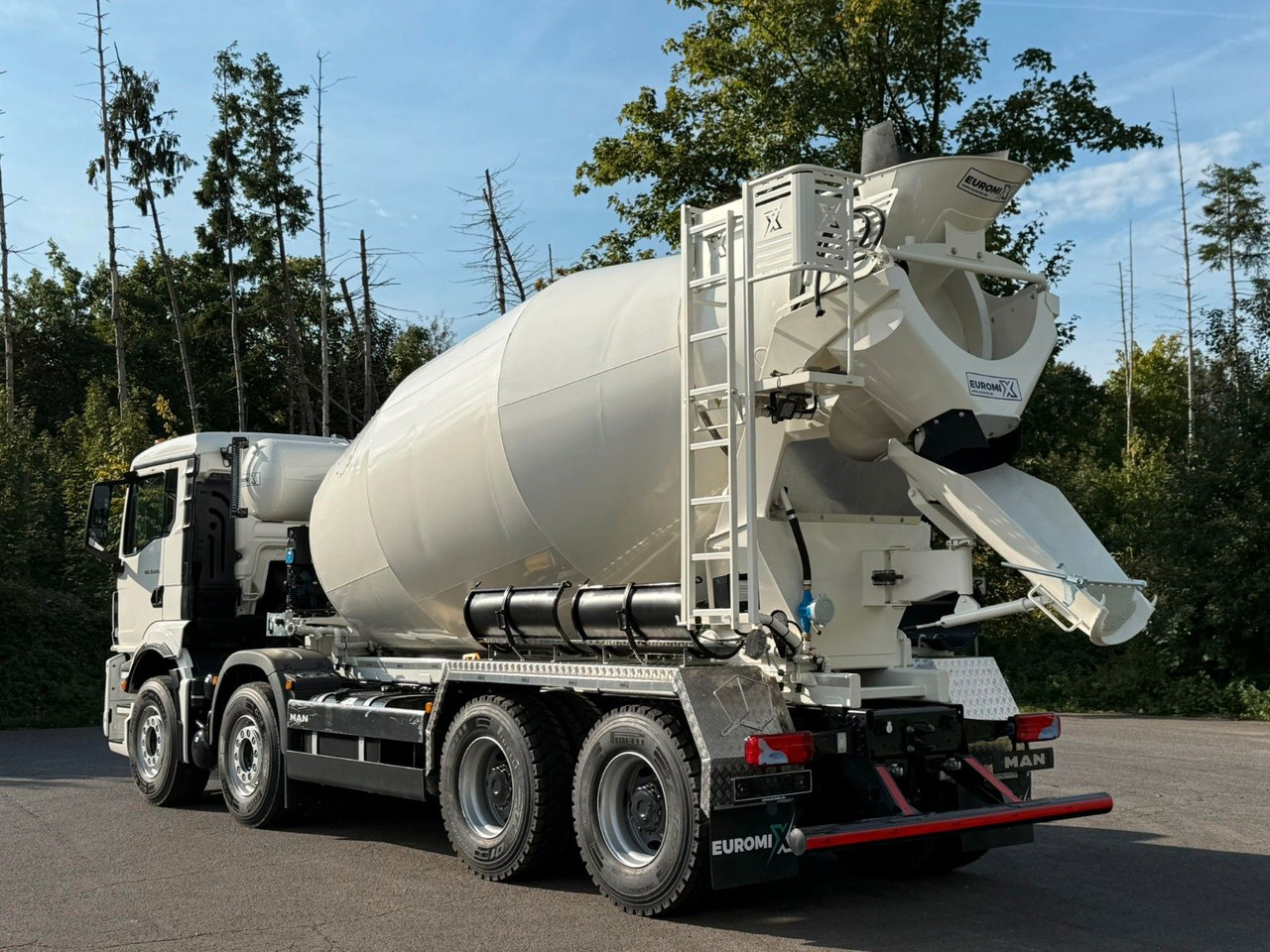 MAN TGS 35.470 BB 8X4 EuromixMTP EM 10 L - Autobetoniera: foto 4 MAN TGS 35.470 BB 8X4 EuromixMTP EM 10 L - Autobetoniera: foto 4