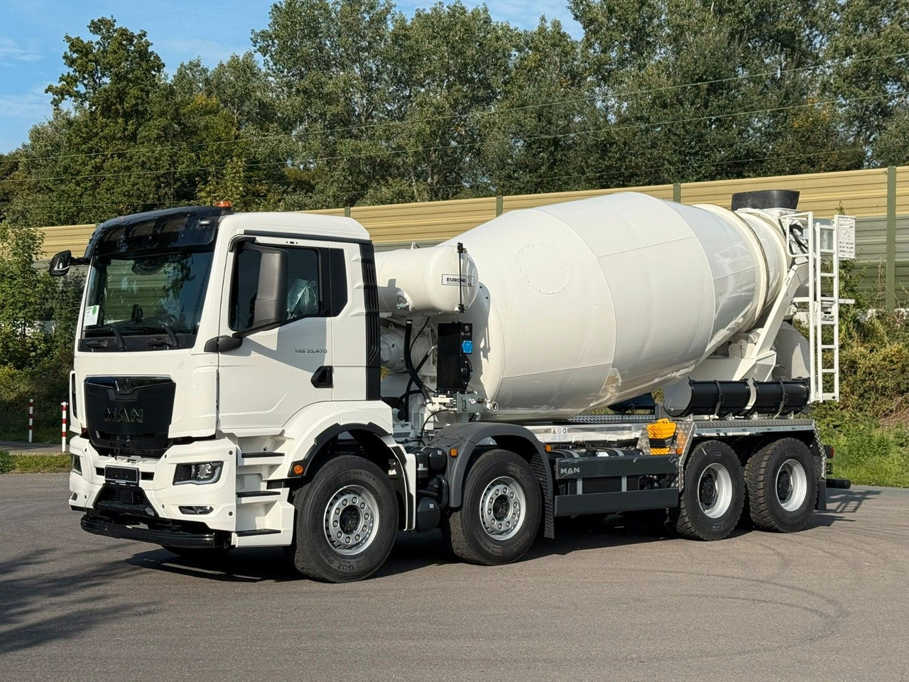 MAN TGS 35.470 BB 8X4 EuromixMTP EM 10 L - Autobetoniera: foto 2 MAN TGS 35.470 BB 8X4 EuromixMTP EM 10 L - Autobetoniera: foto 2
