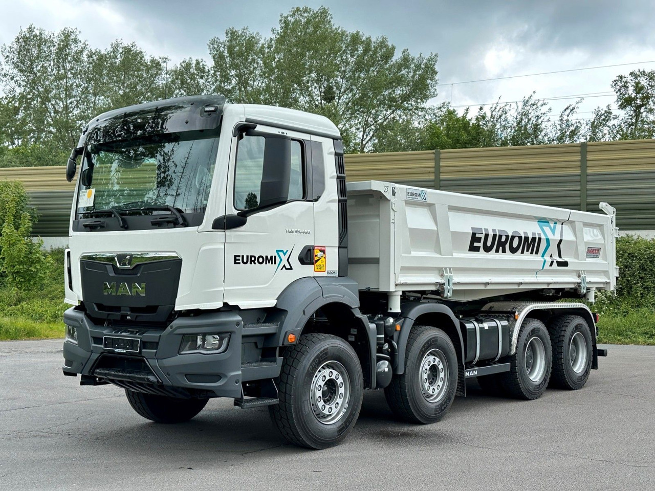 MAN TGS 35.480 8x4 EuromixMTP 2-Seiten-Kipper - Autocarro ribaltabile: foto 3 MAN TGS 35.480 8x4 EuromixMTP 2-Seiten-Kipper - Autocarro ribaltabile: foto 3