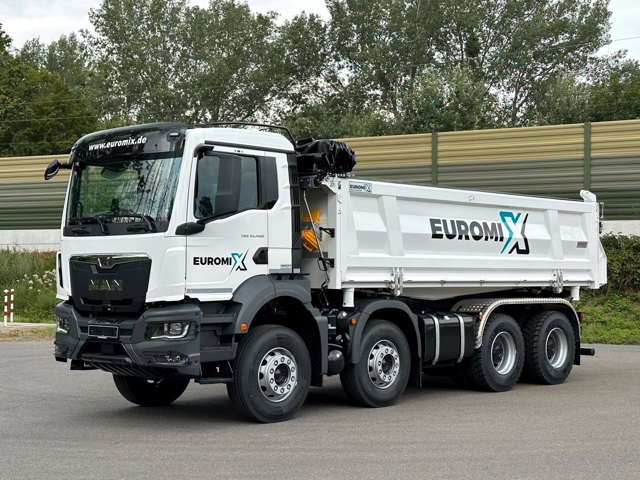 MAN TGS 35.480 8x4 EuromixMTP 3-Seiten-Kipper - Autocarro ribaltabile: foto 3 MAN TGS 35.480 8x4 EuromixMTP 3-Seiten-Kipper - Autocarro ribaltabile: foto 3