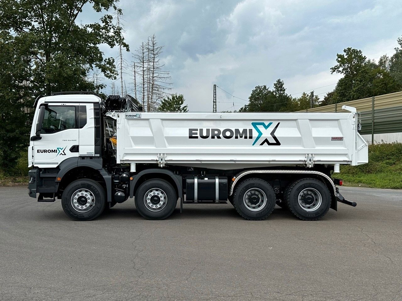 MAN TGS 35.480 8x4 EuromixMTP 3-Seiten-Kipper - Autocarro ribaltabile: foto 4 MAN TGS 35.480 8x4 EuromixMTP 3-Seiten-Kipper - Autocarro ribaltabile: foto 4