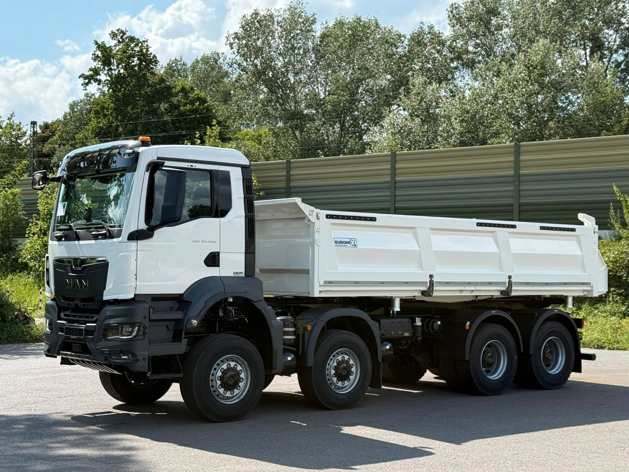 MAN TGS 35.480 8x6 EuromixMTP 3-Seiten-Kipper - Autocarro ribaltabile: foto 2 MAN TGS 35.480 8x6 EuromixMTP 3-Seiten-Kipper - Autocarro ribaltabile: foto 2