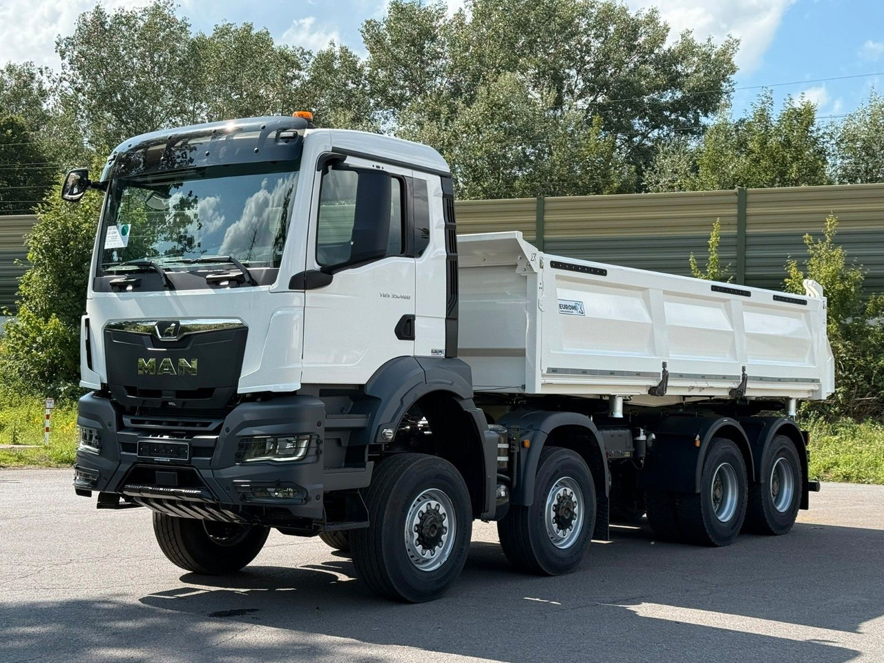 MAN TGS 35.480 8x8 EuromixMTP 3-Seiten-Kipper - Autocarro ribaltabile: foto 2 MAN TGS 35.480 8x8 EuromixMTP 3-Seiten-Kipper - Autocarro ribaltabile: foto 2