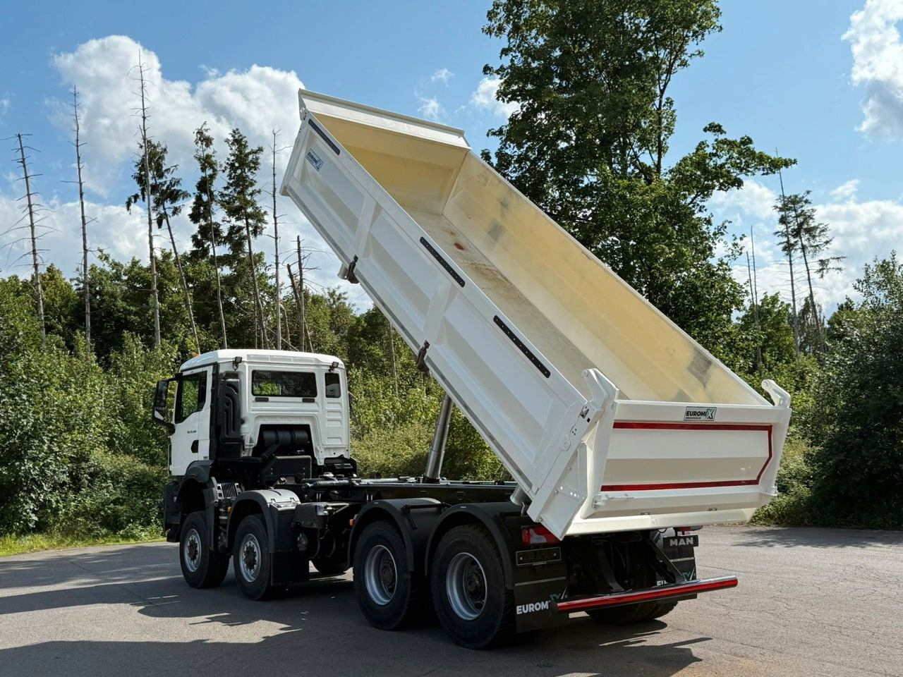 MAN TGS 35.480 8x8 EuromixMTP 3-Seiten-Kipper - Autocarro ribaltabile: foto 4 MAN TGS 35.480 8x8 EuromixMTP 3-Seiten-Kipper - Autocarro ribaltabile: foto 4