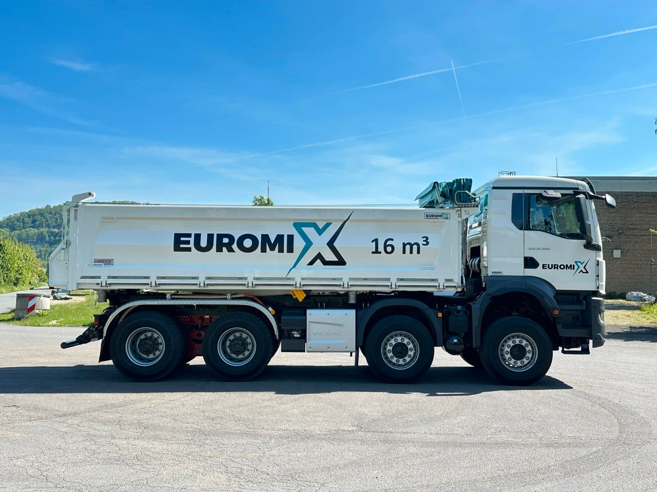 MAN TGS 35.520 8x4 EuromixMTP 3-Seiten-Kipper - Autocarro ribaltabile: foto 5 MAN TGS 35.520 8x4 EuromixMTP 3-Seiten-Kipper - Autocarro ribaltabile: foto 5