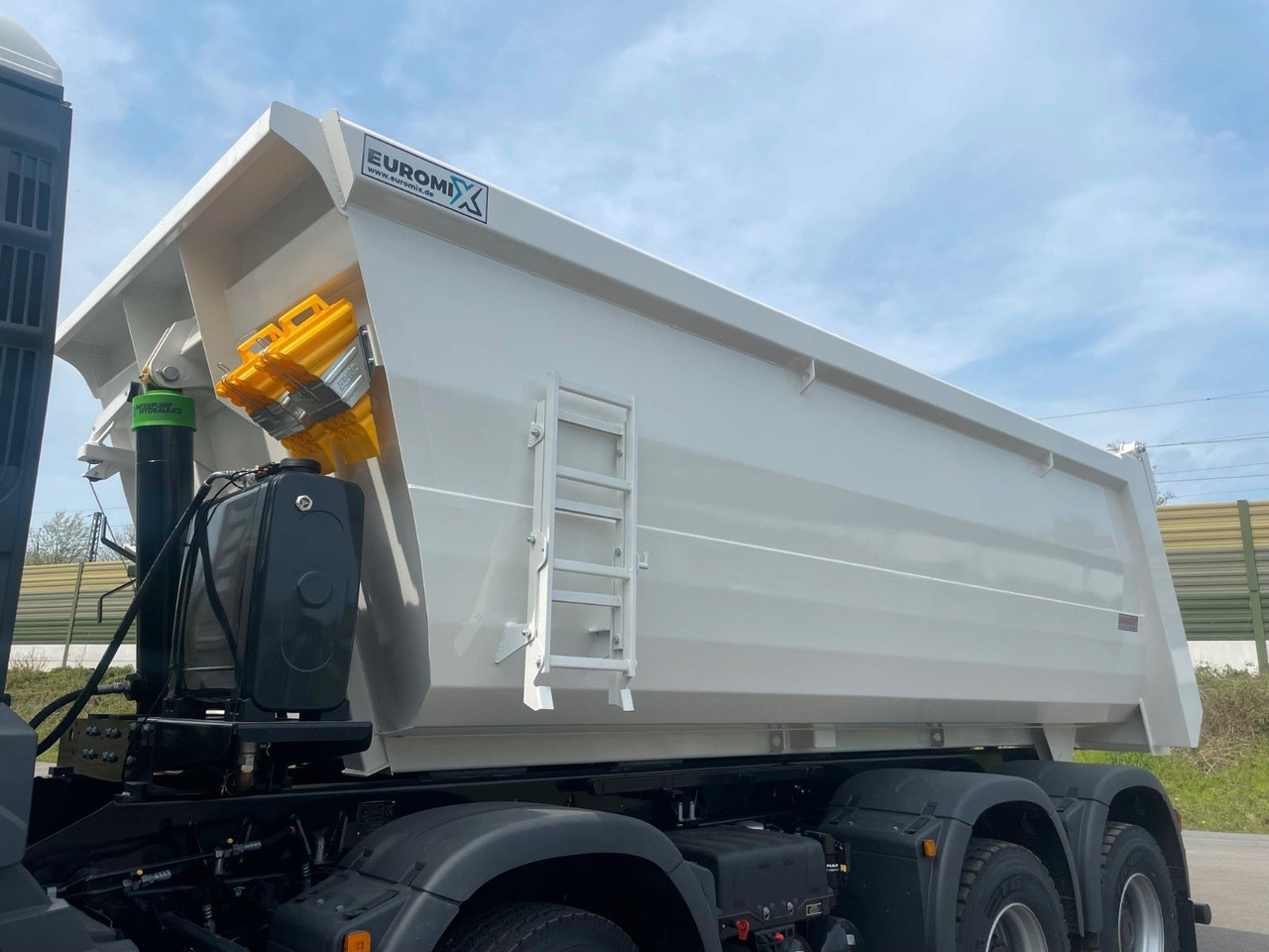 Autocarro ribaltabile MAN TGS 41.400 8x4 /  EUROMIX MTP 20m³/ EURO2 Kipper: foto 20