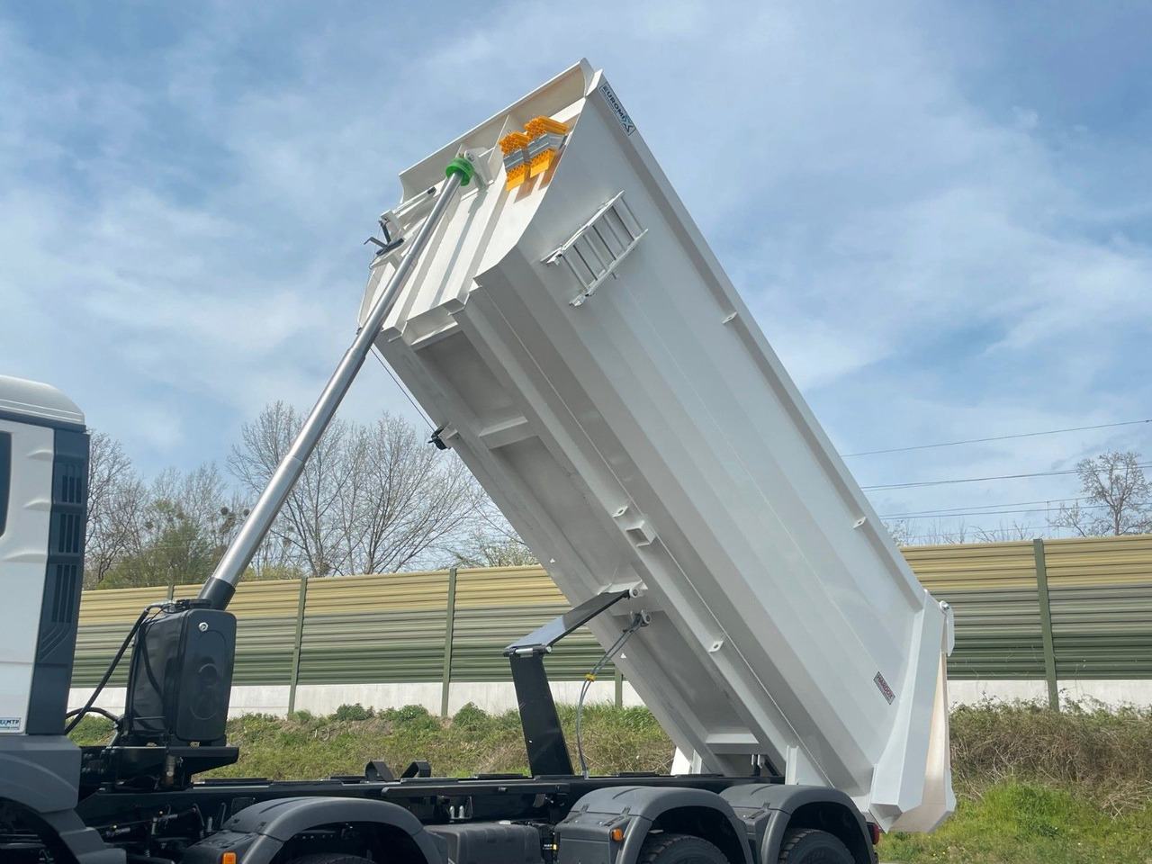 Autocarro ribaltabile MAN TGS 41.400 8x4 /  EUROMIX MTP 20m³/ EURO2 Kipper: foto 17