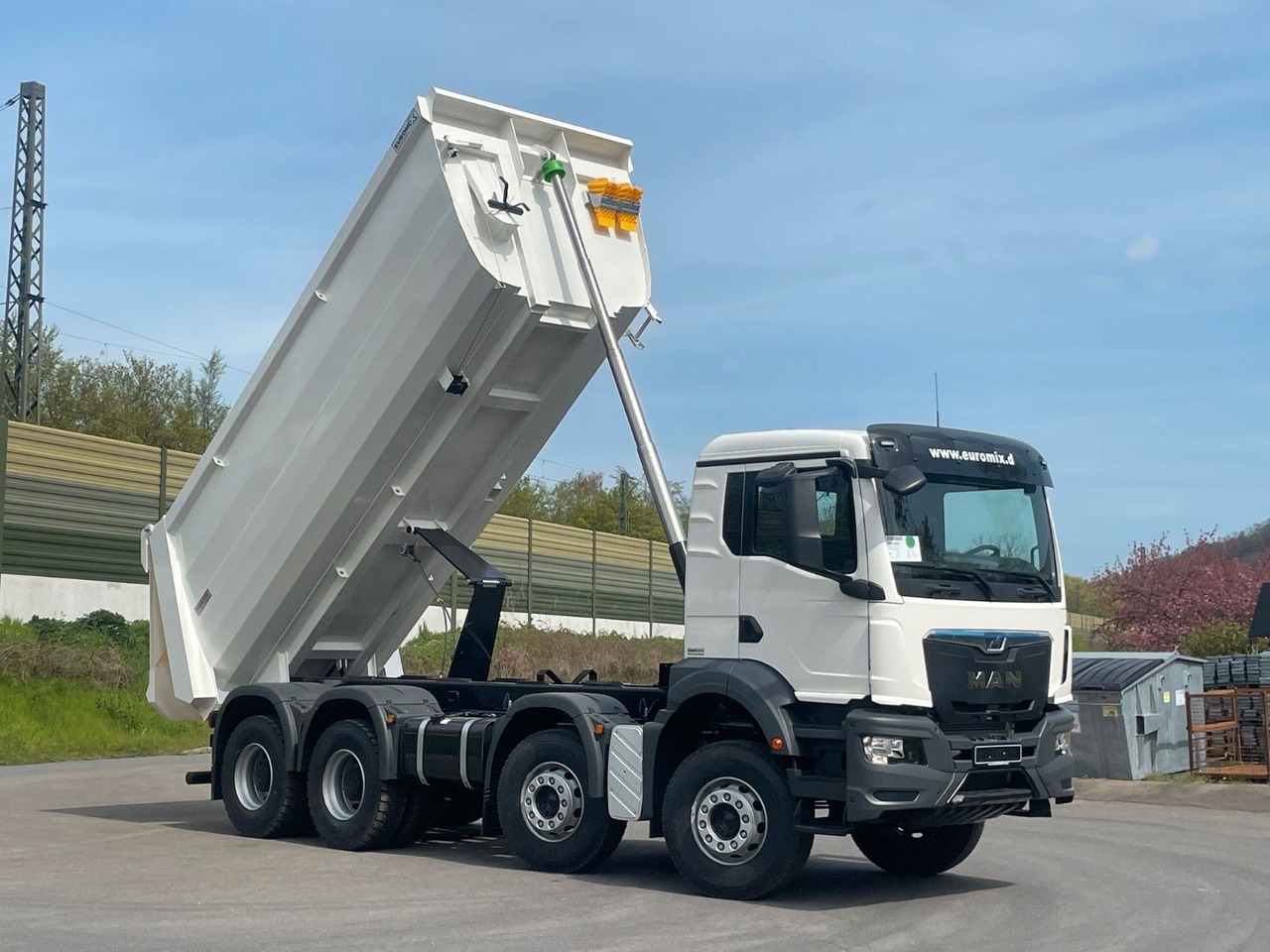 Autocarro ribaltabile MAN TGS 41.400 8x4 /  EUROMIX MTP 20m³/ EURO2 Kipper: foto 16
