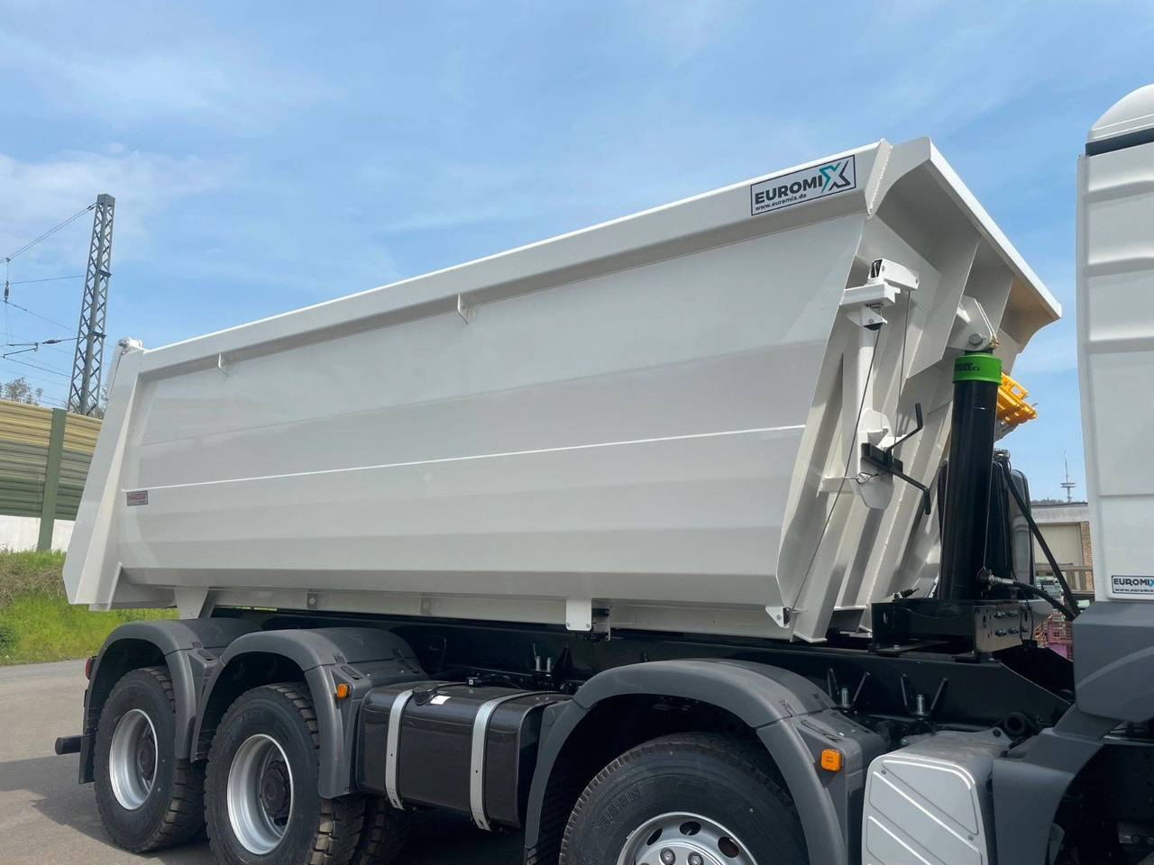 Autocarro ribaltabile MAN TGS 41.400 8x4 /  EUROMIX MTP 20m³/ EURO2 Kipper: foto 21