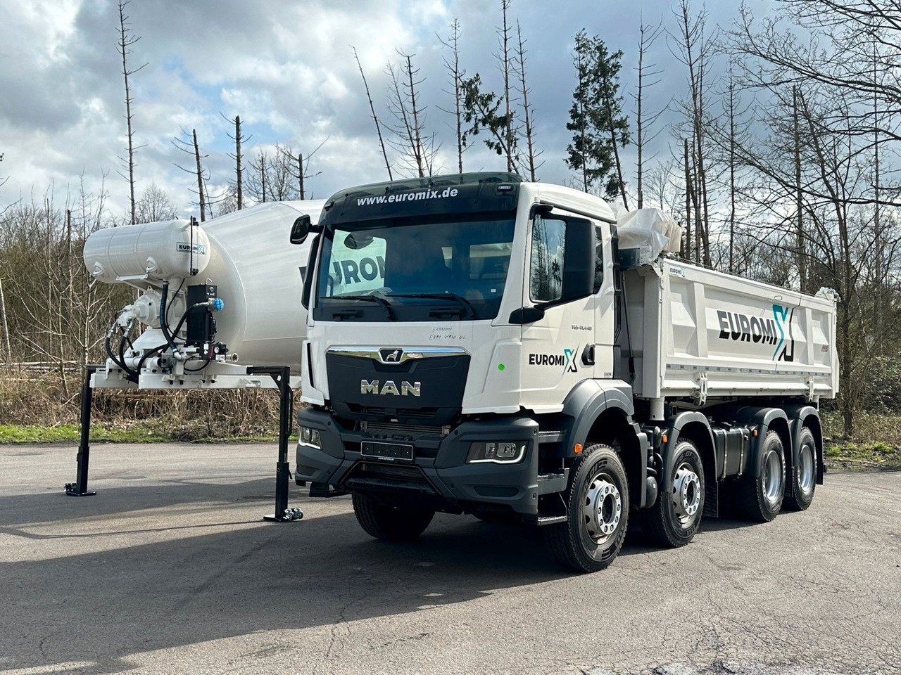MAN TGS 41.440 8x4 WECHSELSYSTEM KIPPER+MISCHER - Autocarro ribaltabile: foto 3 MAN TGS 41.440 8x4 WECHSELSYSTEM KIPPER+MISCHER - Autocarro ribaltabile: foto 3