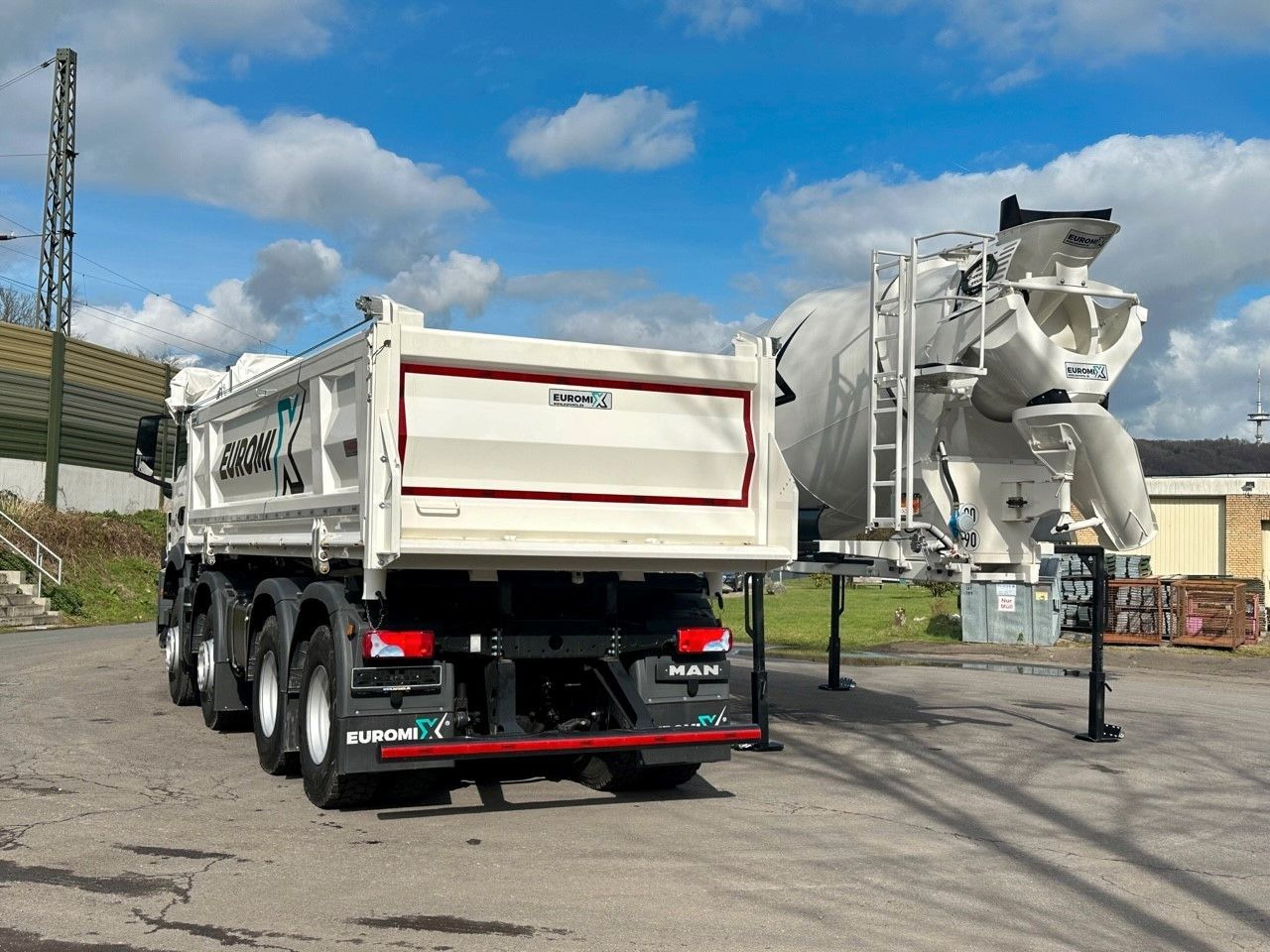 MAN TGS 41.440 8x4 WECHSELSYSTEM KIPPER+MISCHER - Autocarro ribaltabile: foto 5 MAN TGS 41.440 8x4 WECHSELSYSTEM KIPPER+MISCHER - Autocarro ribaltabile: foto 5