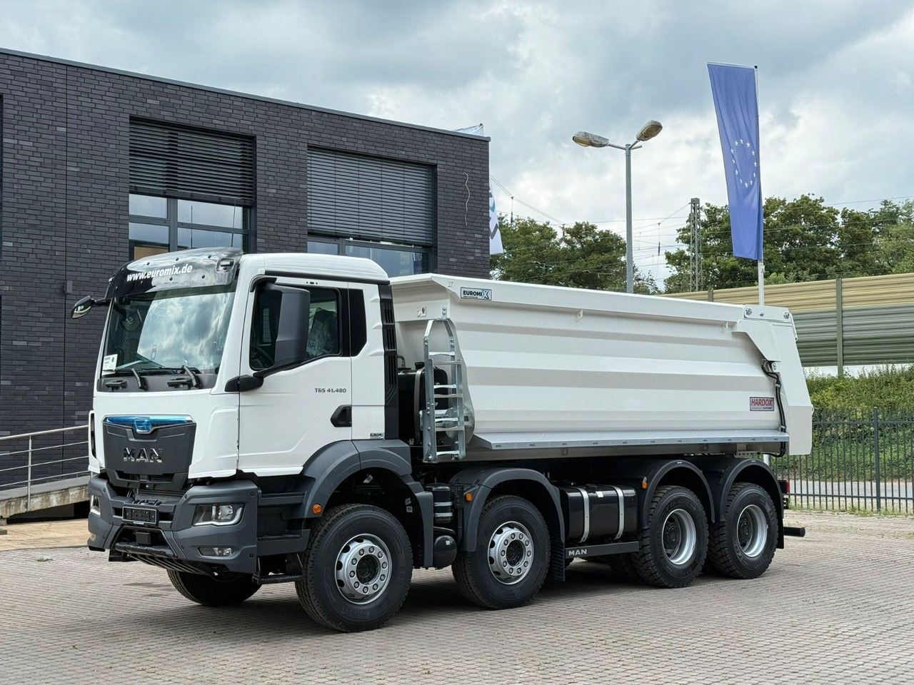 MAN TGS 41.480 BB 8X4 Euromix Mulden Kipper HARDOX - Autocarro ribaltabile: foto 5 MAN TGS 41.480 BB 8X4 Euromix Mulden Kipper HARDOX - Autocarro ribaltabile: foto 5
