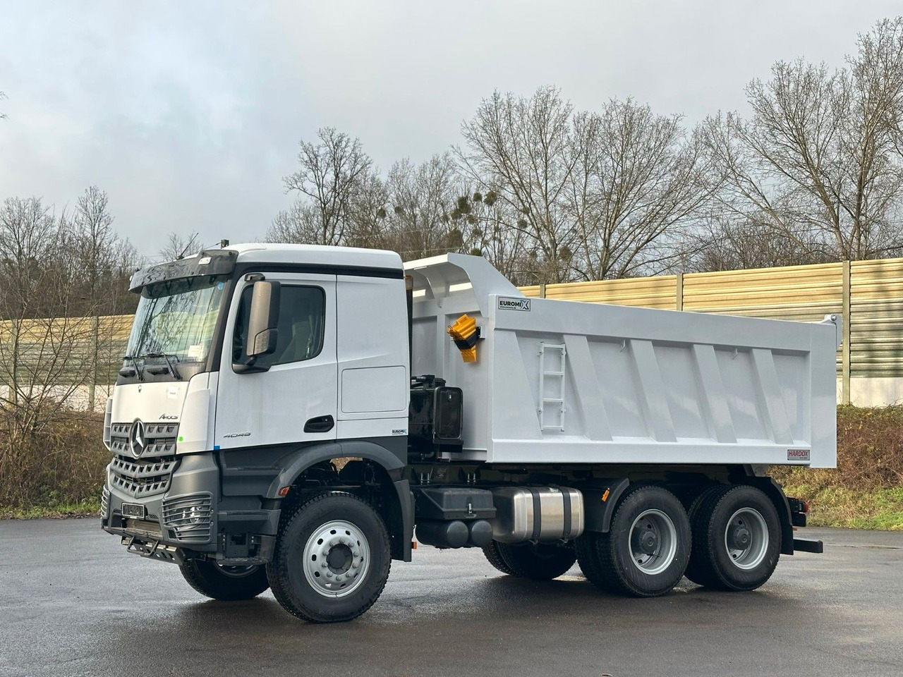 Mercedes-Benz 4048 6X4 Arcos 5 EuromixMTP Dumper Kipper - Autocarro ribaltabile: foto 4 Mercedes-Benz 4048 6X4 Arcos 5 EuromixMTP Dumper Kipper - Autocarro ribaltabile: foto 4