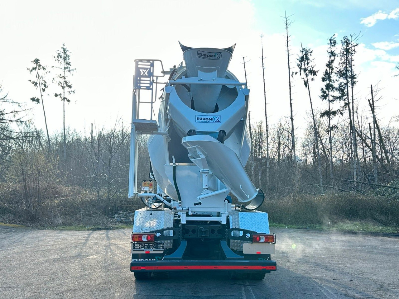 Mercedes-Benz Arocs 5 3743 8X4 / Euro6e EuromixMTP EM 10 L - Autobetoniera: foto 4 Mercedes-Benz Arocs 5 3743 8X4 / Euro6e EuromixMTP EM 10 L - Autobetoniera: foto 4