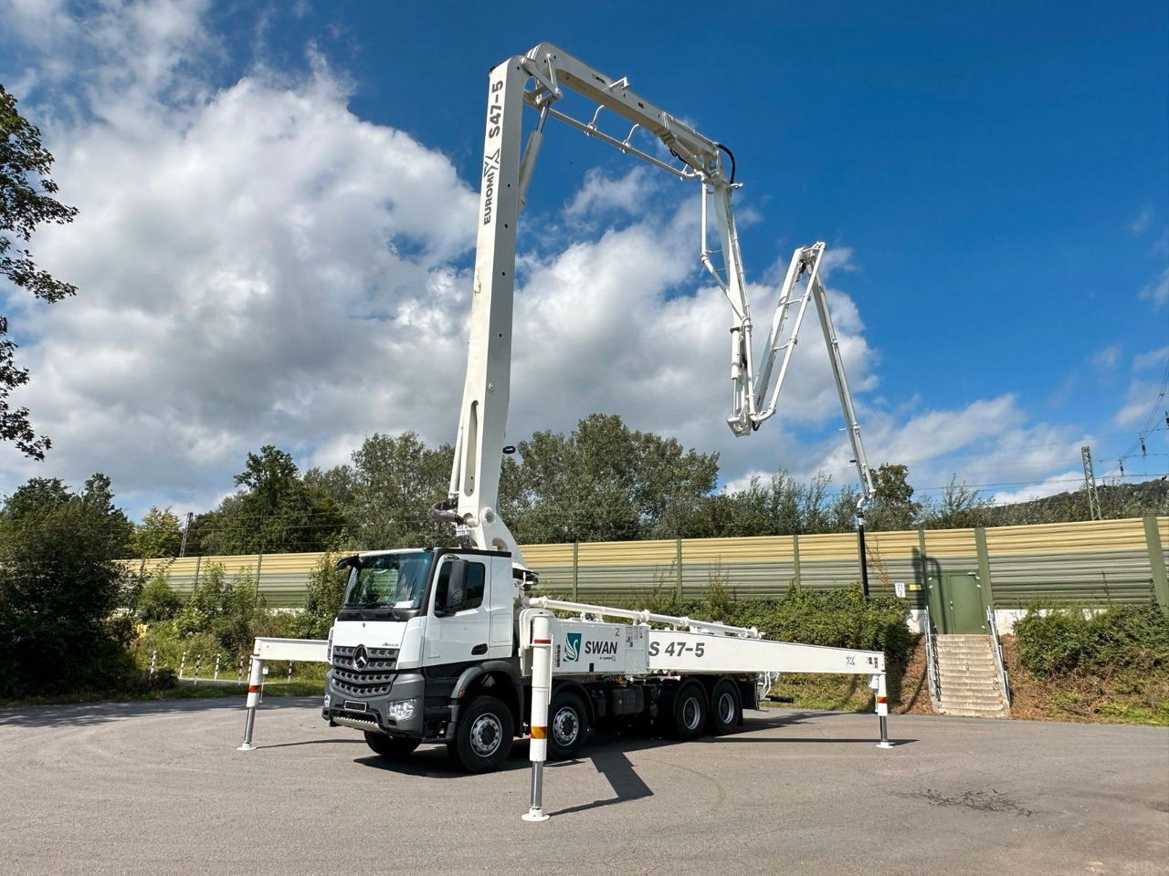 Mercedes-Benz Arocs 5 4142 8x4 SWAN TSP 47-5 160RZ ( 47m ) - Autobetoniera: foto 1 Mercedes-Benz Arocs 5 4142 8x4 SWAN TSP 47-5 160RZ ( 47m ) - Autobetoniera: foto 1