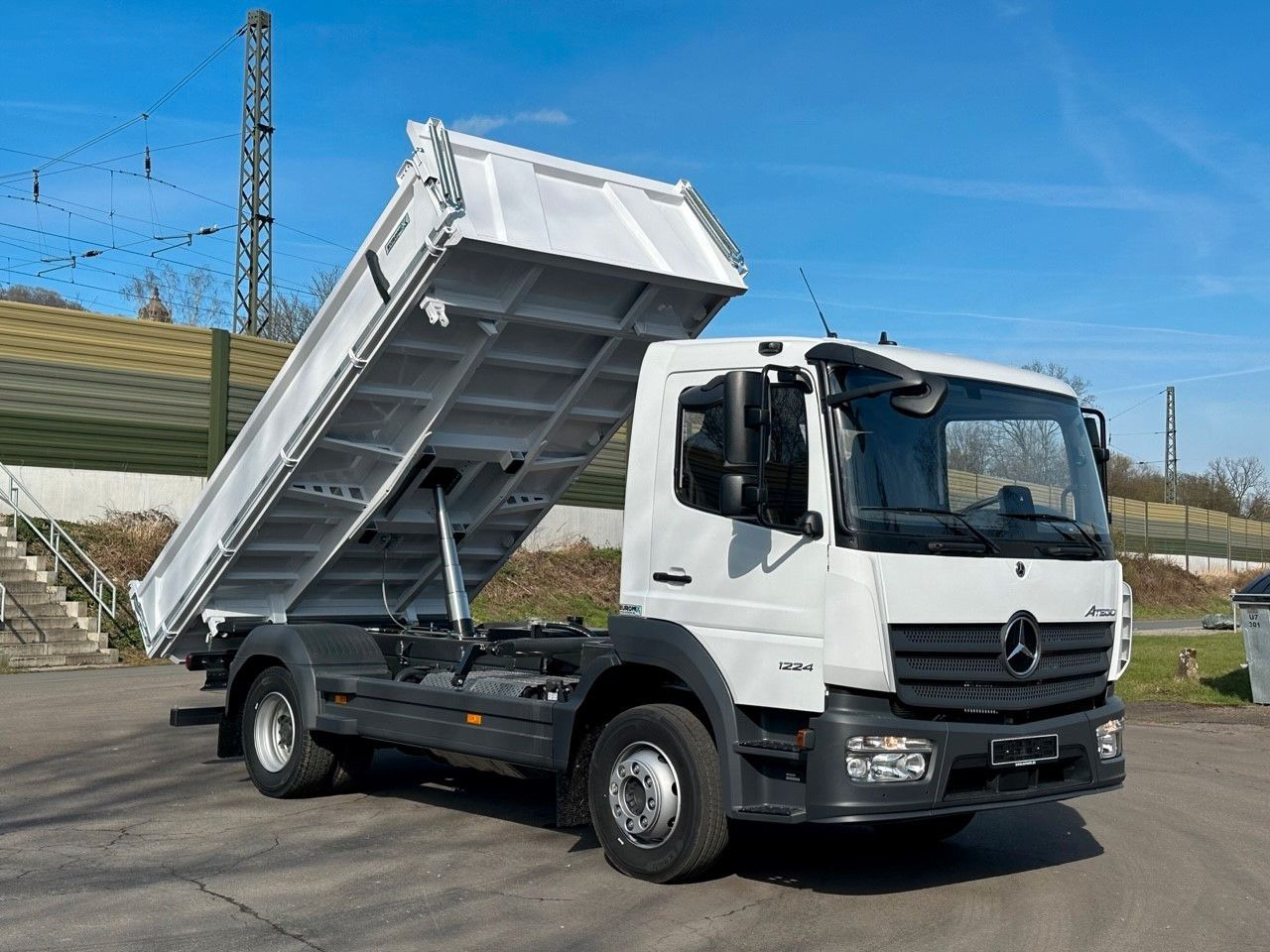 Mercedes-Benz Atego 1224 K EuromixMTP 3-Seiten-Kipper - Autocarro ribaltabile: foto 1 Mercedes-Benz Atego 1224 K EuromixMTP 3-Seiten-Kipper - Autocarro ribaltabile: foto 1