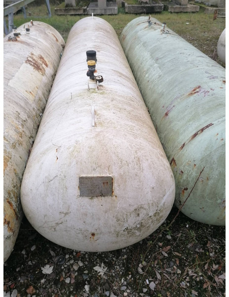 De Visser gastank Used Propane/Butane LPG tanks 1600 L (0,8 ton) Used ID 1.200 - Serbatoio carburante: foto 2 De Visser gastank Used Propane/Butane LPG tanks 1600 L (0,8 ton) Used ID 1.200 - Serbatoio carburante: foto 2