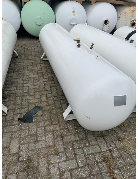 De Visser gastank Used Propane/Butane LPG tanks 1600 L (0,8 ton) Used ID 1.200 - Serbatoio carburante: foto 1 De Visser gastank Used Propane/Butane LPG tanks 1600 L (0,8 ton) Used ID 1.200 - Serbatoio carburante: foto 1