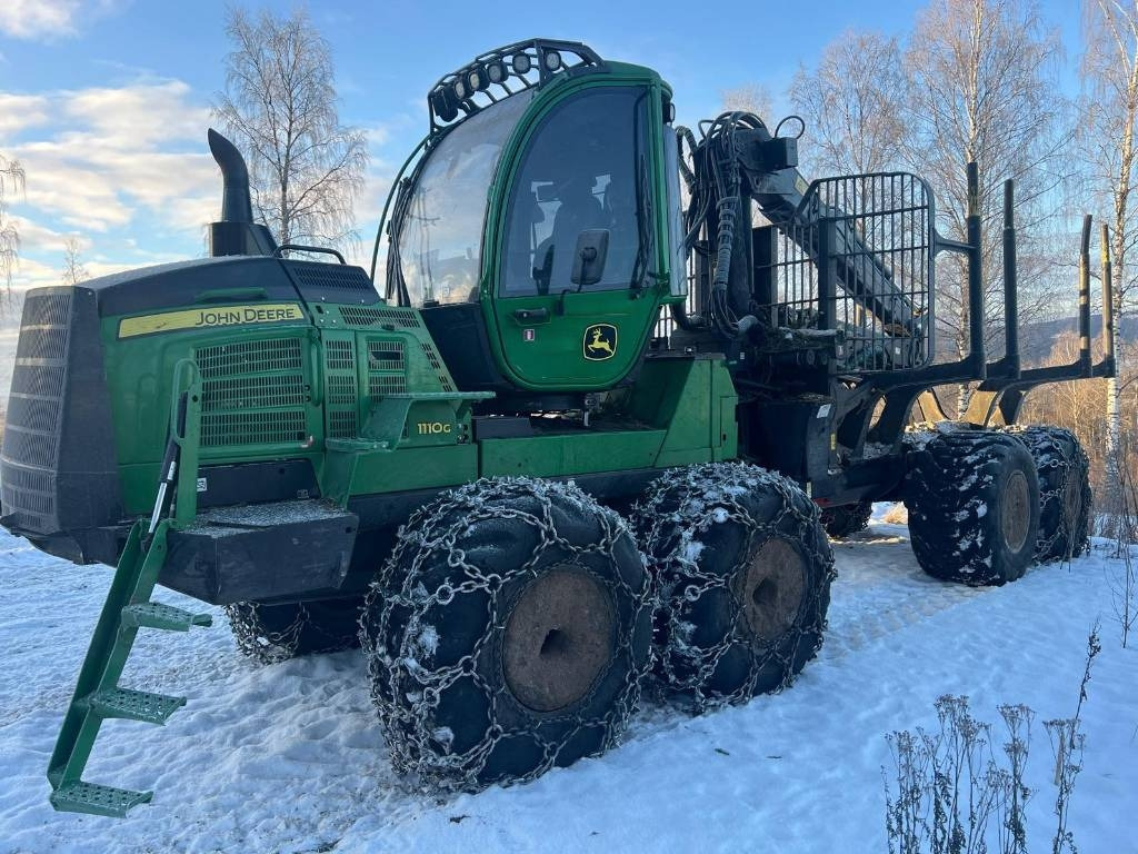 John Deere 1110 G - Forwarder: foto 1 John Deere 1110 G - Forwarder: foto 1