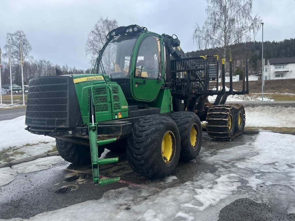 John Deere 1210 E - Forwarder: foto 1 John Deere 1210 E - Forwarder: foto 1
