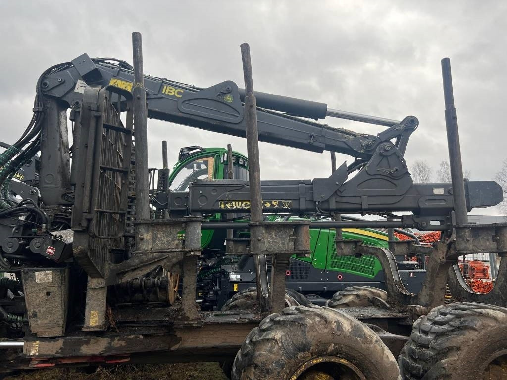 John Deere 1510 G - Forwarder: foto 4 John Deere 1510 G - Forwarder: foto 4