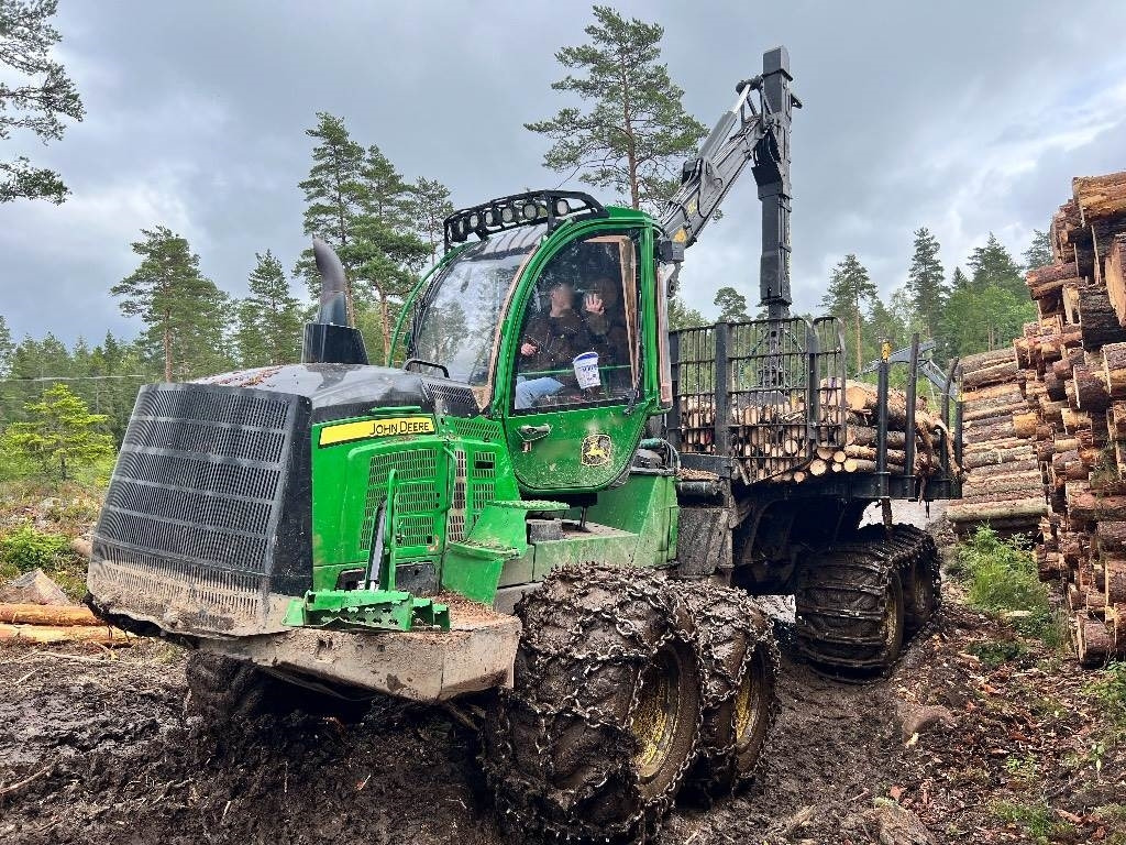 John Deere 1510 G - Forwarder: foto 4 John Deere 1510 G - Forwarder: foto 4