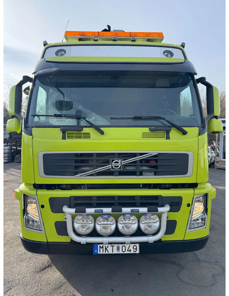 Volvo 6x2, Bucket-truck with Tipper + Crane, 2009 - Camion, Camion con gru: foto 2 Volvo 6x2, Bucket-truck with Tipper + Crane, 2009 - Camion, Camion con gru: foto 2