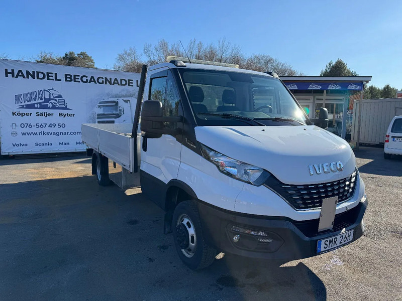 Iveco Daily 35C18, Flatbed + alu-side boards, 3.0TDi, 2022 - Autocarro con pianale/ Cassone fisso: foto 1 Iveco Daily 35C18, Flatbed + alu-side boards, 3.0TDi, 2022 - Autocarro con pianale/ Cassone fisso: foto 1